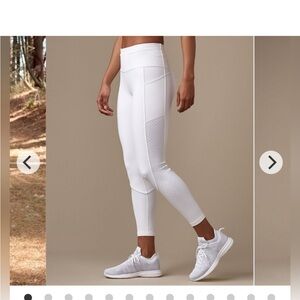 Size 4 lululemon cropped tights great condition